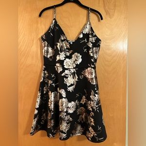 Extra Large Charlotte Russe Black & Gold Floral Dress